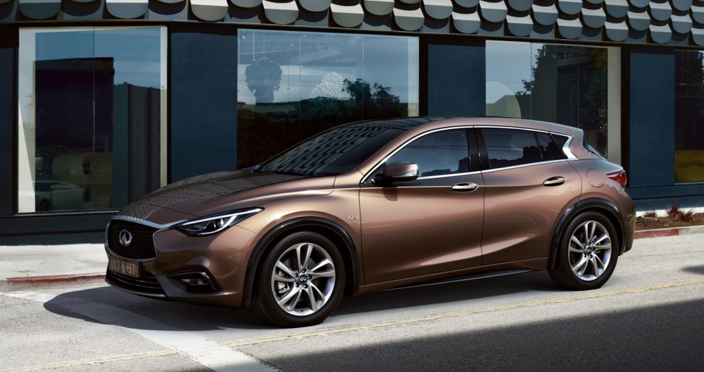 Infiniti Q30- Brown