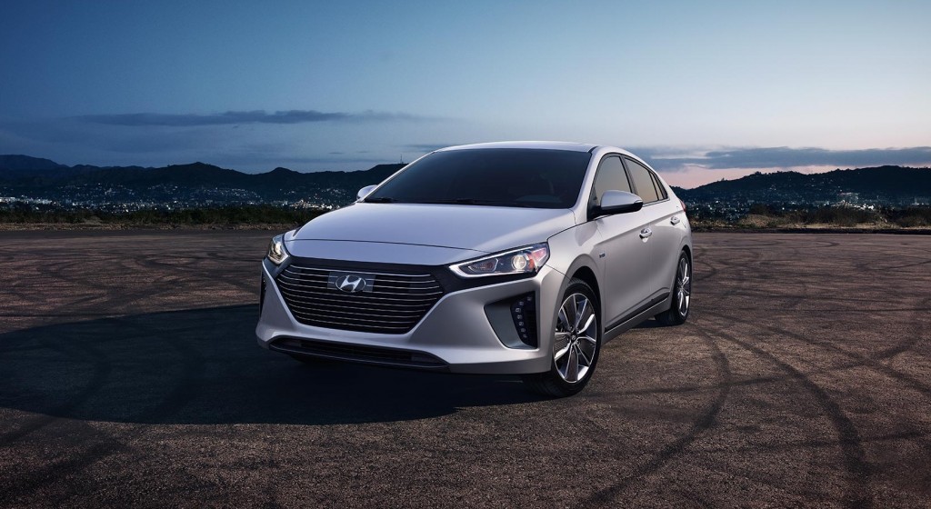 2017 Hyundai Ioniq – World’s First Car with Three Electrified Versions