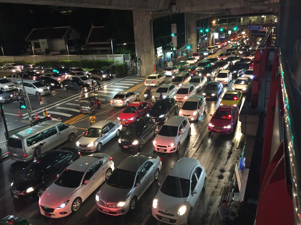 7 Ways to Beat Stress When Stuck in a Traffic Jam