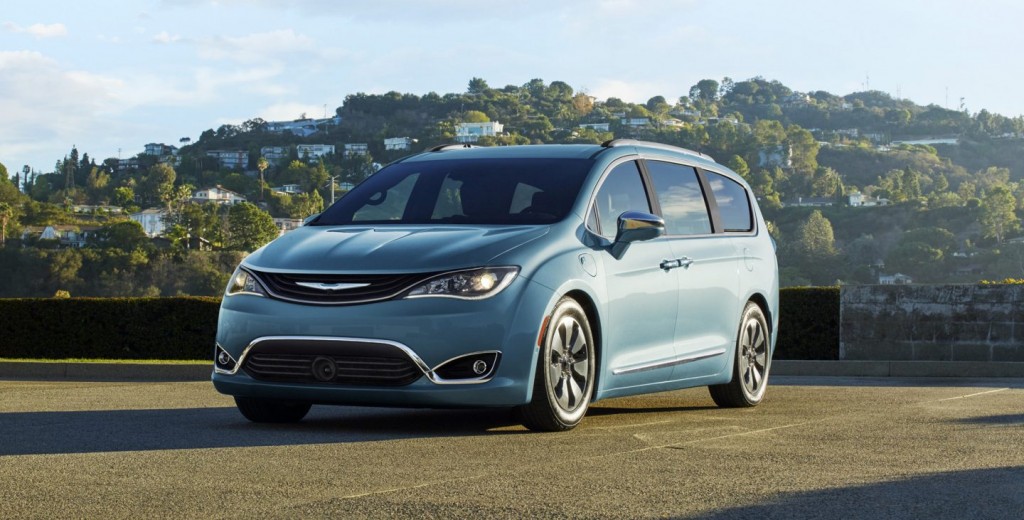 2017 Chrysler Pacifica Hybrid – A Perfect Family Vehicle with Better Mileage