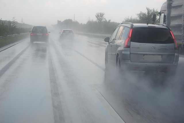 Safe Practices for Driving in the UAE’s Bad Weather