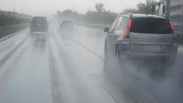 Heavy Rains Cause Traffic Problems across Dubai