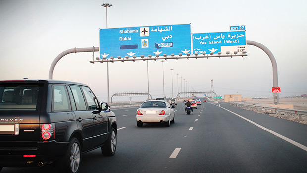 5 Tips to Drive Safely on Busy Highways of the UAE