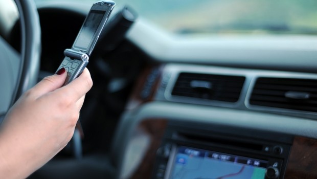 Dubai Police Warns Motorists against Using Mobile Phone While Driving