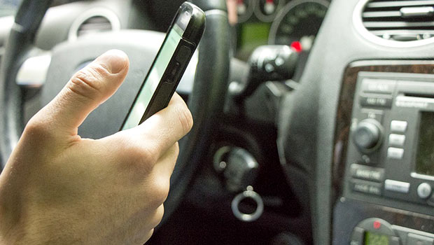 Abu Dhabi Police Issues a Strict Warning against Distracted Drivers